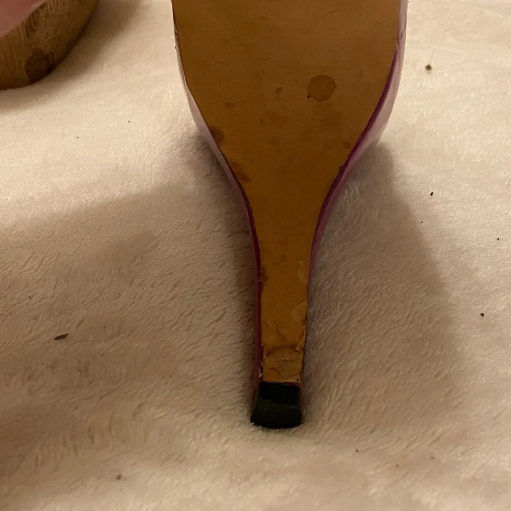 White House Black Market Fuchsia Slingback Heels